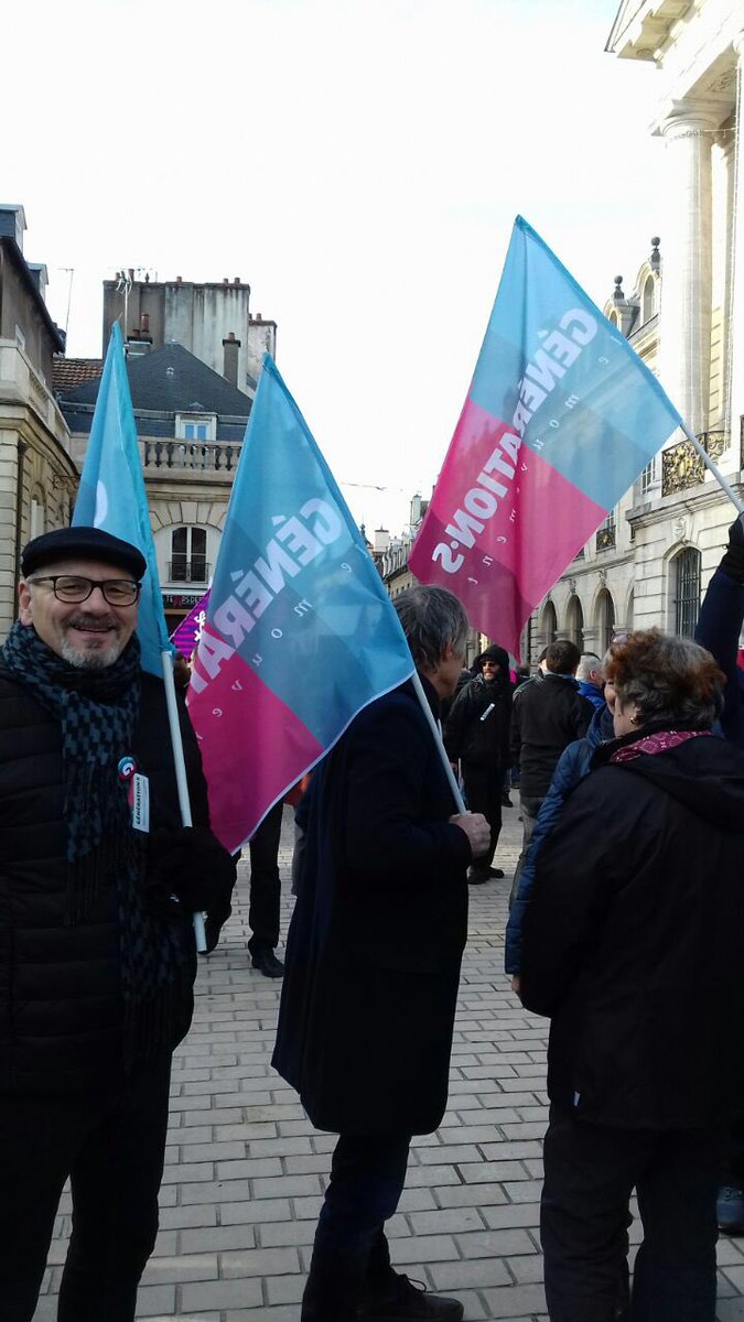 chrenaudin's tweet photo. #GenerationsRetraites 
Nous étions encore près de 5000 à battre le pavé dijonnais cet après-midi pour dire non au futur système de retraite Macron !! Et Génération.s toujours bien présents ! @Gen_Dijon21 @GenerationsMvt https://t.co/kCk5wdCNku