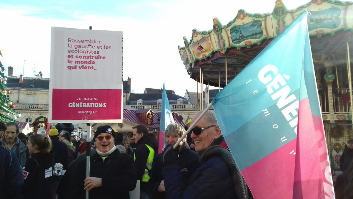 chrenaudin's tweet photo. #GenerationsRetraites 
Nous étions encore près de 5000 à battre le pavé dijonnais cet après-midi pour dire non au futur système de retraite Macron !! Et Génération.s toujours bien présents ! @Gen_Dijon21 @GenerationsMvt https://t.co/kCk5wdCNku