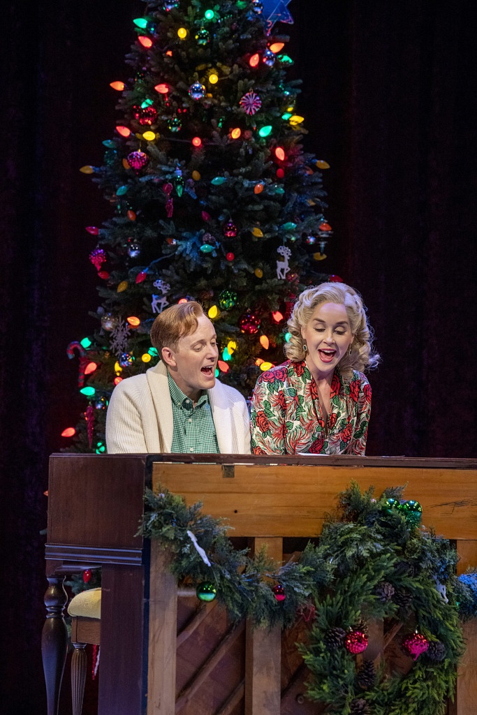 Alexandra Chubaty Boychuk's review of "Holiday Inn" at the Shaw Festival is now live! This is a show you're not going to want to miss! dartcritics.com/2019/12/10/all…

Photo: Kyle Blair and Kristi Frank in "Holiday Inn" (Shaw Festival, 2019). Photo by Emily Cooper.