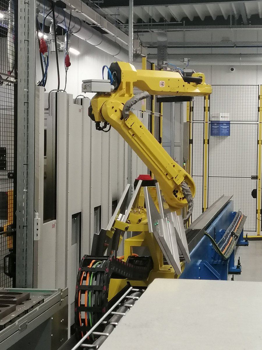 philip_bog's tweet photo. Hoe #borginsole met subsidiesteun van #vlaio en innovatieve kennis van #flandersmake een indrukwekkend groeipad heeft ontwikkeld om de beste te zijn in de productie van 3D podologische zolen. Een voorbeeld hoe succesvol te zijn met sterk partnership. #voka #Industry40 #innovatie https://t.co/BksuUuclHi