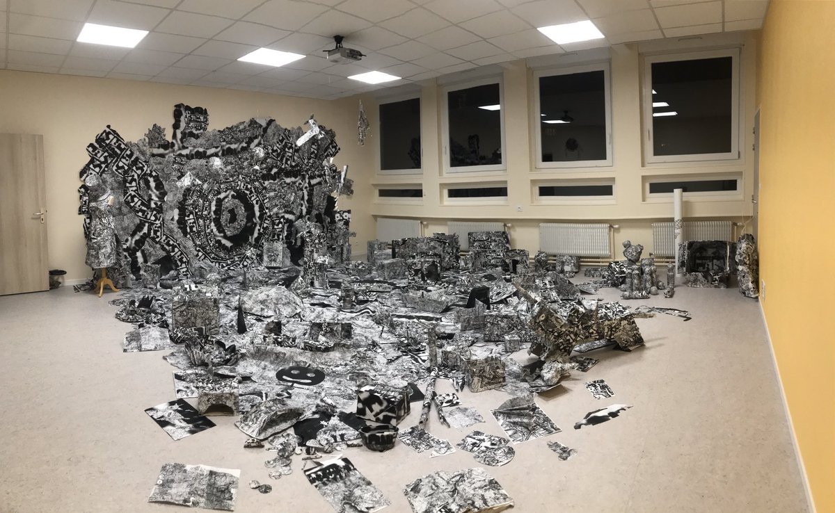 Vernissage de l’exposition d’Anaïs LELIEVRE,  artiste en residence dans nôtre collège