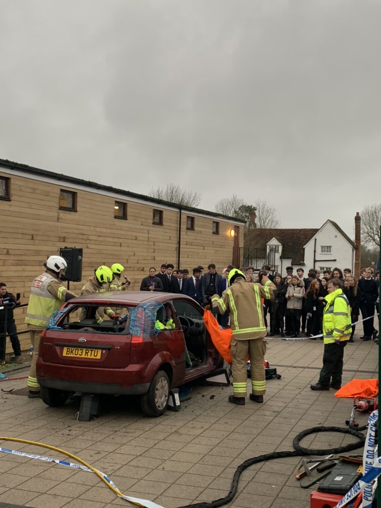 StEdmundsWare's tweet photo. Thank you so much to @EHertsRrlPolice @HertsFRSControl  @HertsPolice  @ASuttonRacing for a fantastic, eye opening, afternoon for our Rhetoricians, many of whom are new drivers on road safety and what can happen if things go wrong. #drivecarefully https://t.co/kbP3Zg0KFt
