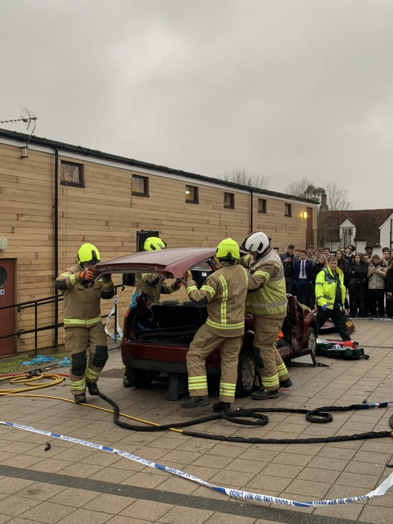 StEdmundsWare's tweet photo. Thank you so much to @EHertsRrlPolice @HertsFRSControl  @HertsPolice  @ASuttonRacing for a fantastic, eye opening, afternoon for our Rhetoricians, many of whom are new drivers on road safety and what can happen if things go wrong. #drivecarefully https://t.co/kbP3Zg0KFt