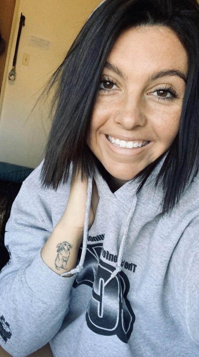 bailey_brouwer's tweet photo. 😁🖤 https://t.co/xRygCrxG4I