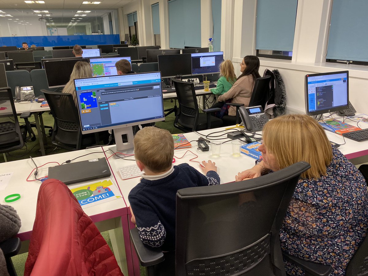 Having great fun #coding @North_Ayrshire as part of #HourOfCode Testing the new #dash and  #bluebots! @NAC_CodeClubs @codeclubscot #nacodes