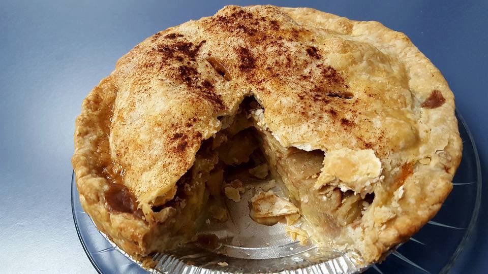 LaughingBakery's tweet photo. Want a free pie? Tweet a song, poem, or haiku about Laughing Bear Bakery including the word pie and something about the holidays! Oh and don’t forget to tag us! https://t.co/giKbmDGrZt