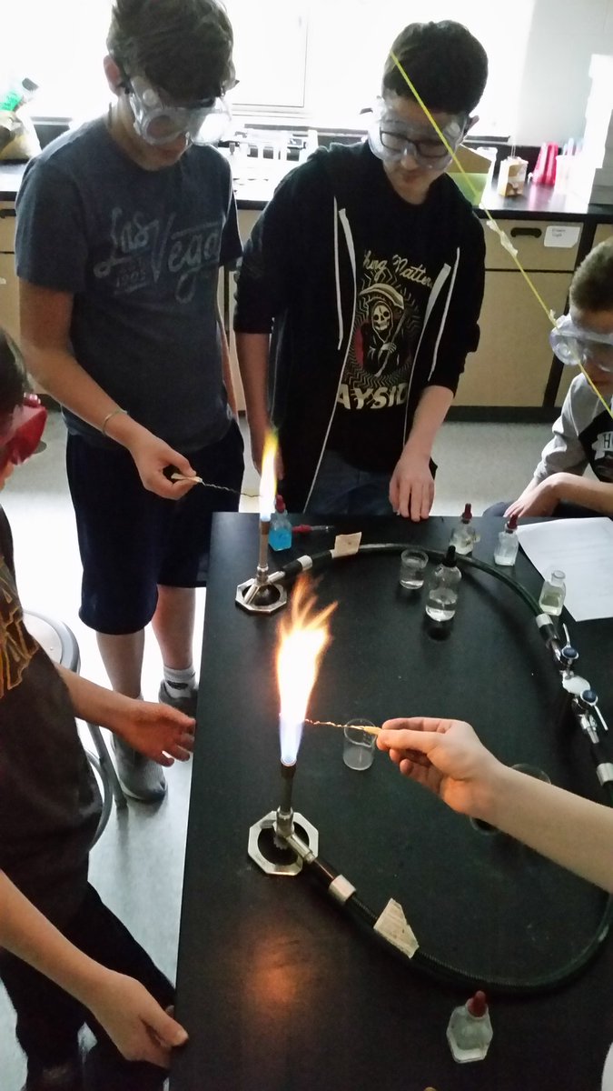 MPetrilloMMS's tweet photo. Science class is lit...doing flame tests in chemistry https://t.co/LXZM9Y62jd