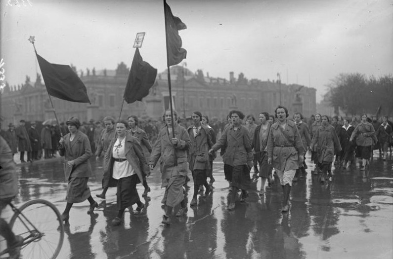 Throughout Weimar, Europe learned of the horrors of Bolshevism to the East.Yet, Communists paraded openly in Weimar, with official parties in the Govt (led by Werner Scholem).The Weimar Elite seemed unable & uninterested in protecting Germans from their revolutionary cousins.