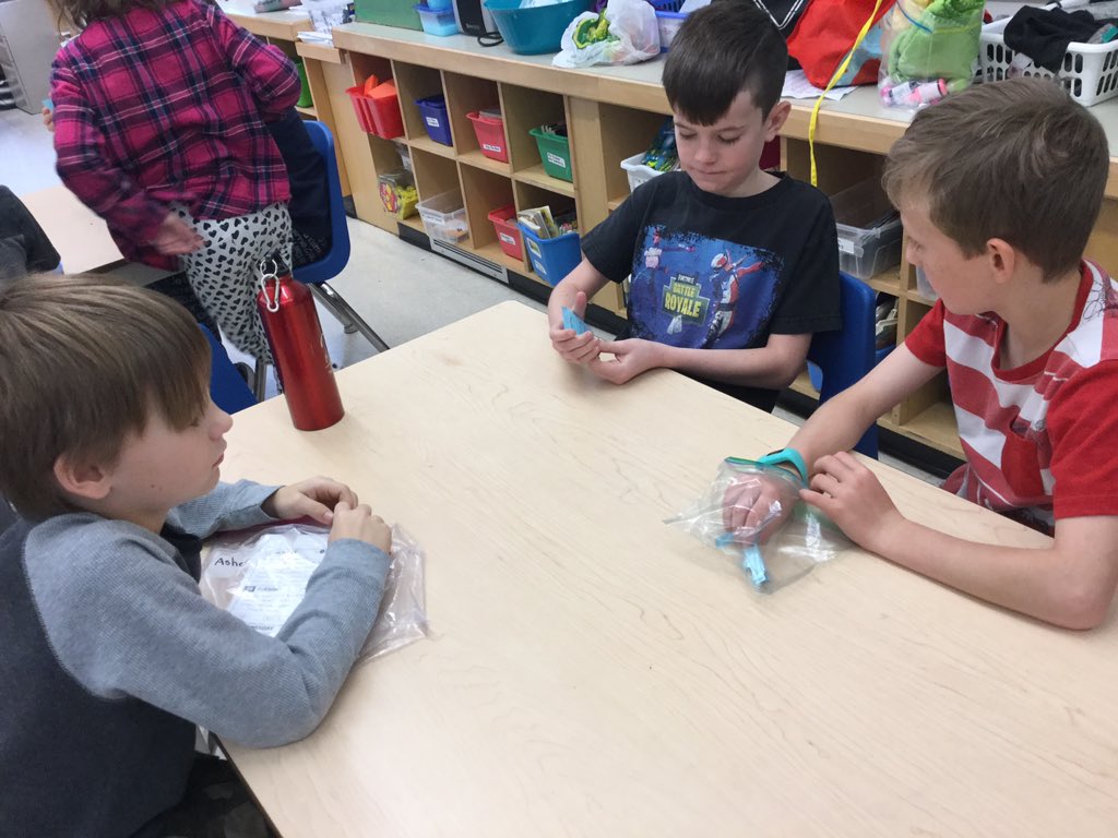 LaPorte_EES's tweet photo. Students are practising naming 3D shapes by playing Name That Shape in their base groups! #mathgames #learningthroughcollaboration #welovemath https://t.co/MPVybs4Uwh