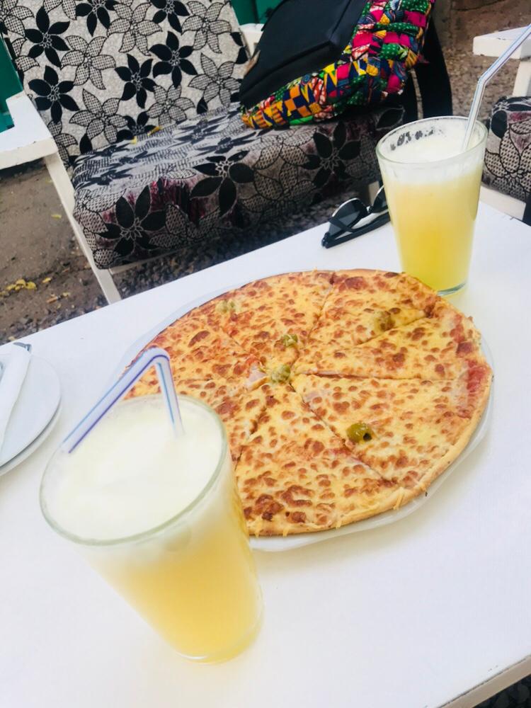 Timidemais's tweet photo. Merci du fond de cœur
Mon anniversaire continue.
Il y'a des amies qui sont la famille.
#07Décembre
#Anniversaire
#Amandine #jusdananas #pizzapoulet #Teamnapp #Fanny'sdor #Art https://t.co/8HOJ7euBXD