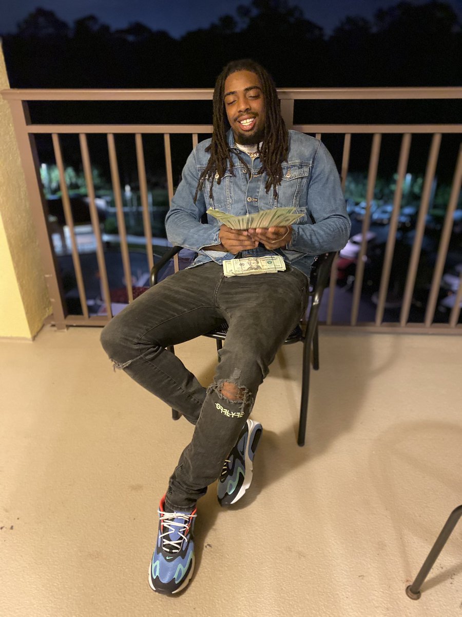 iwear_camoS's tweet photo. Official drop Date in December 😭Date Coming soon ❣️#offlyfe https://t.co/UmPk9c20Mb