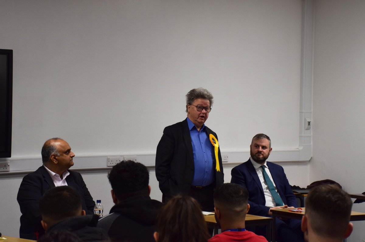 NelsonColneColl's tweet photo. Today we held General Election hustings at College, with candidates from the Conservative Party, Green Party, Labour Party and the Liberal Democrats taking part. Our students, some of whom are first time voters, were keen to hear the case of each party ahead of Thursday's vote! https://t.co/uMMeJEkIX8