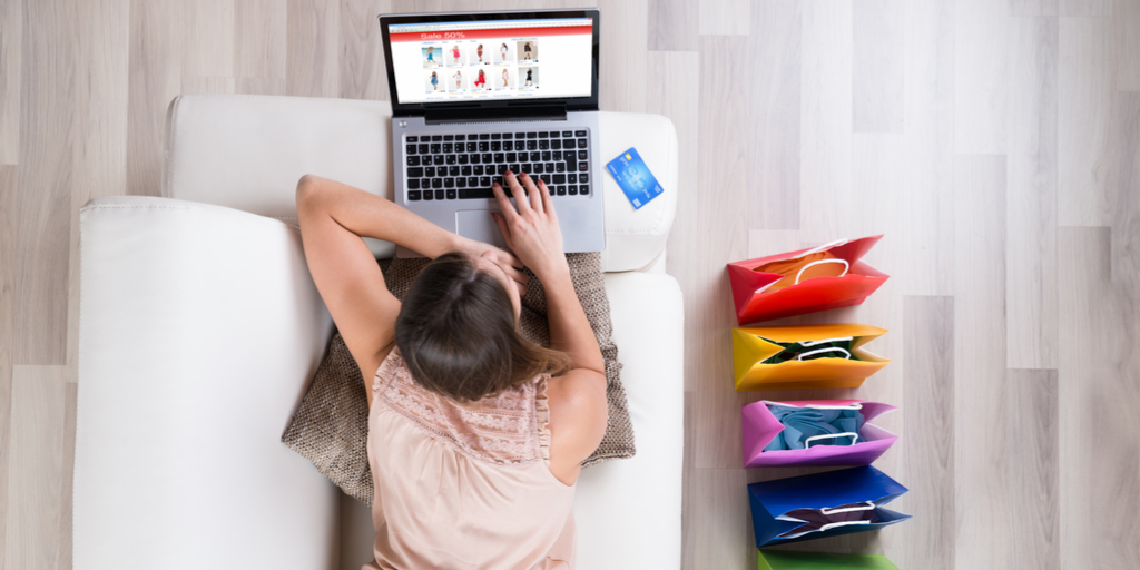 WUStopFraud's tweet photo. Don't let the rush of holiday shopping get you flustered. #BeFraudSmart & know the #ScamSigns to look out for when you're bargain hunting.
Learn more tips at https://t.co/jVPe7nCmjR. https://t.co/BJtNQBRGxI
