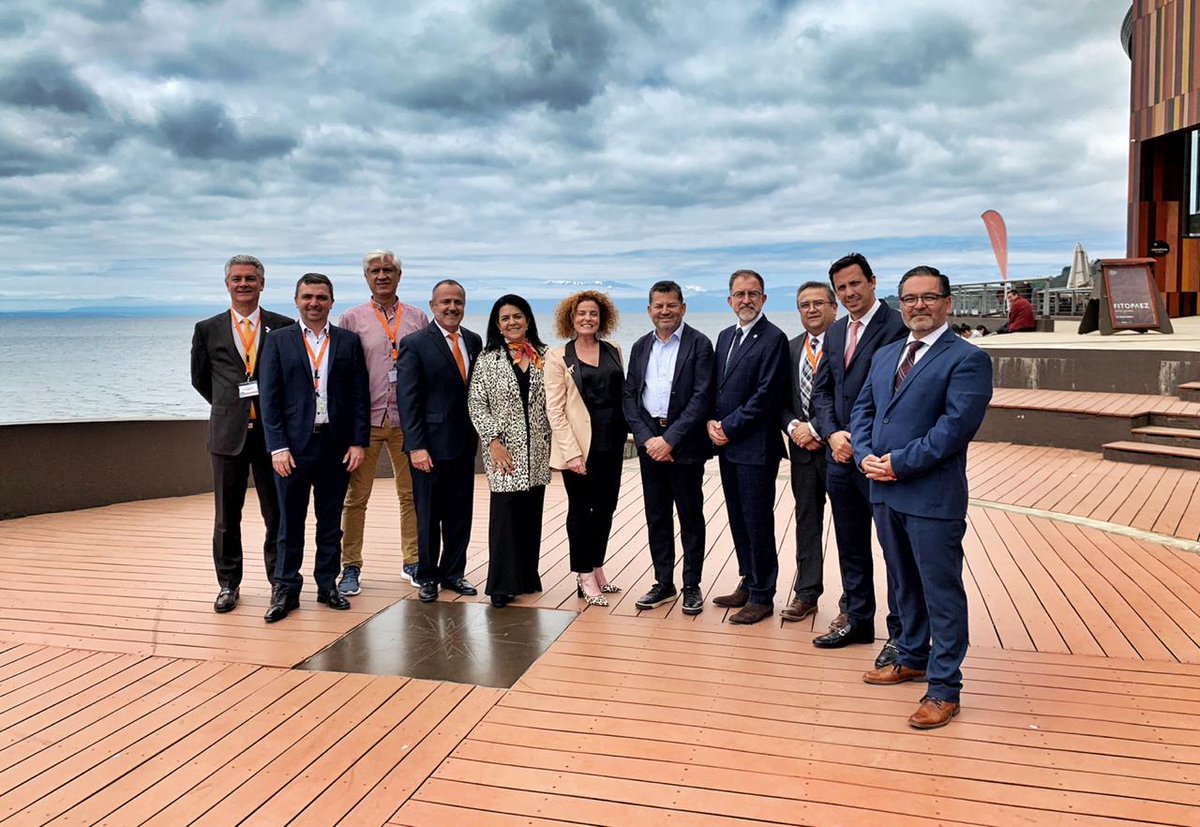 BioHorizons's tweet photo. Global Education Tour 2019 concluded with another successful event in Puerto Varas, Chile! Thank you to the 1,300 clinicians who participated in our five-country tour. Stay tuned for our location and dates for #GET2020! #GETChile #GETBioHorizons #GET2019 #DentalImplants https://t.co/jtFkGWhKJK