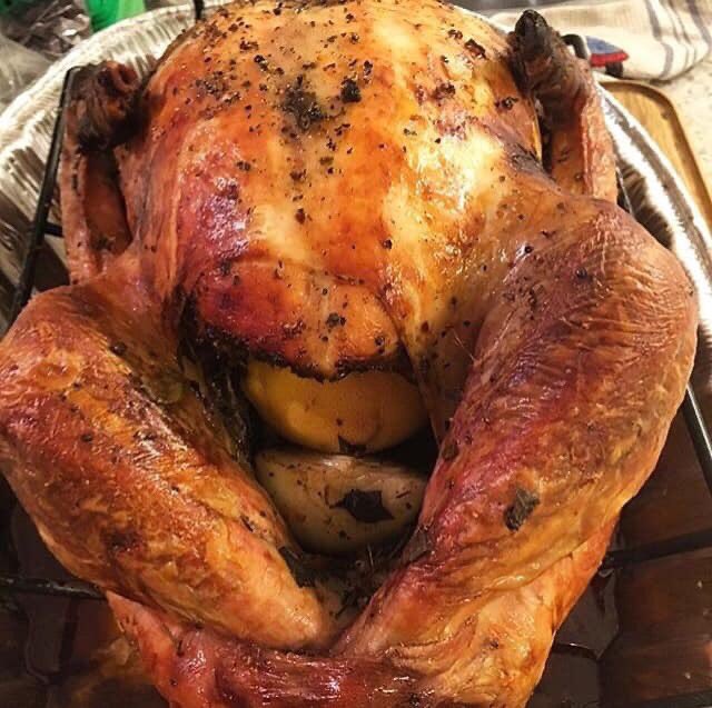 KitchenSprout's tweet photo. #TorontoRun🏃 to .@dilisos in @StLawrenceMkt #EverythingForChristmas #FreshTurkey
#BonelessStuffedTurkeyBreast #BlueberryGoatCheese #PecanSageBreadStuffing #TurkeyStock #CranberrySauce #Gravy #OvenReadyMeatloaf #ThymeTurkey #MintLamb #RosemaryVeal #OvenReadyPorchetta #Tourtiere https://t.co/OeYX9efUHc