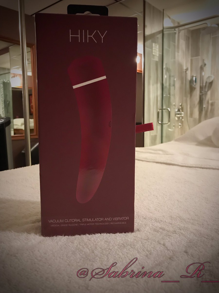 Sabrina_R_'s tweet photo. #Love #luv #loooove me some gifts!🎁🎅🏼..... And;  it was on my wish list ! 💦 #Naughty but #nice #hiky #sextoys 😈 only @ParadiseSpa_AT https://t.co/QLGrOO2o1I