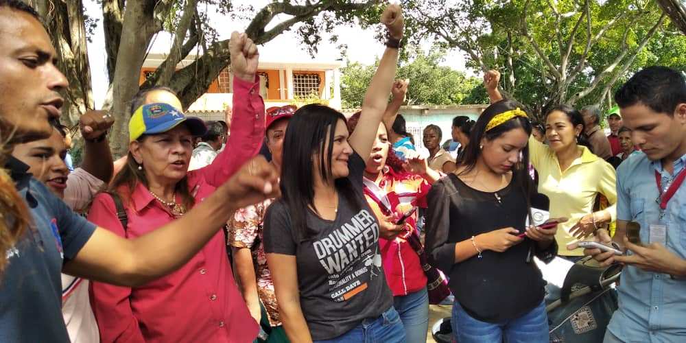 MariaVallenil15's tweet photo. #Hoy11Dic desde Monagas junto al @PartidoPSUV @yelitzePSUV_ seguimos Avanzando y Decretamos la Pq Las Cocuizas 100% Cartografíada para q nuestro Pueblo sea el Constructor del Plan de Desarrollo de nuestro Estado, orientación de nuestro Presidente @NicolasMaduro #PuebloEmpoderado https://t.co/2i2iOg2BEW