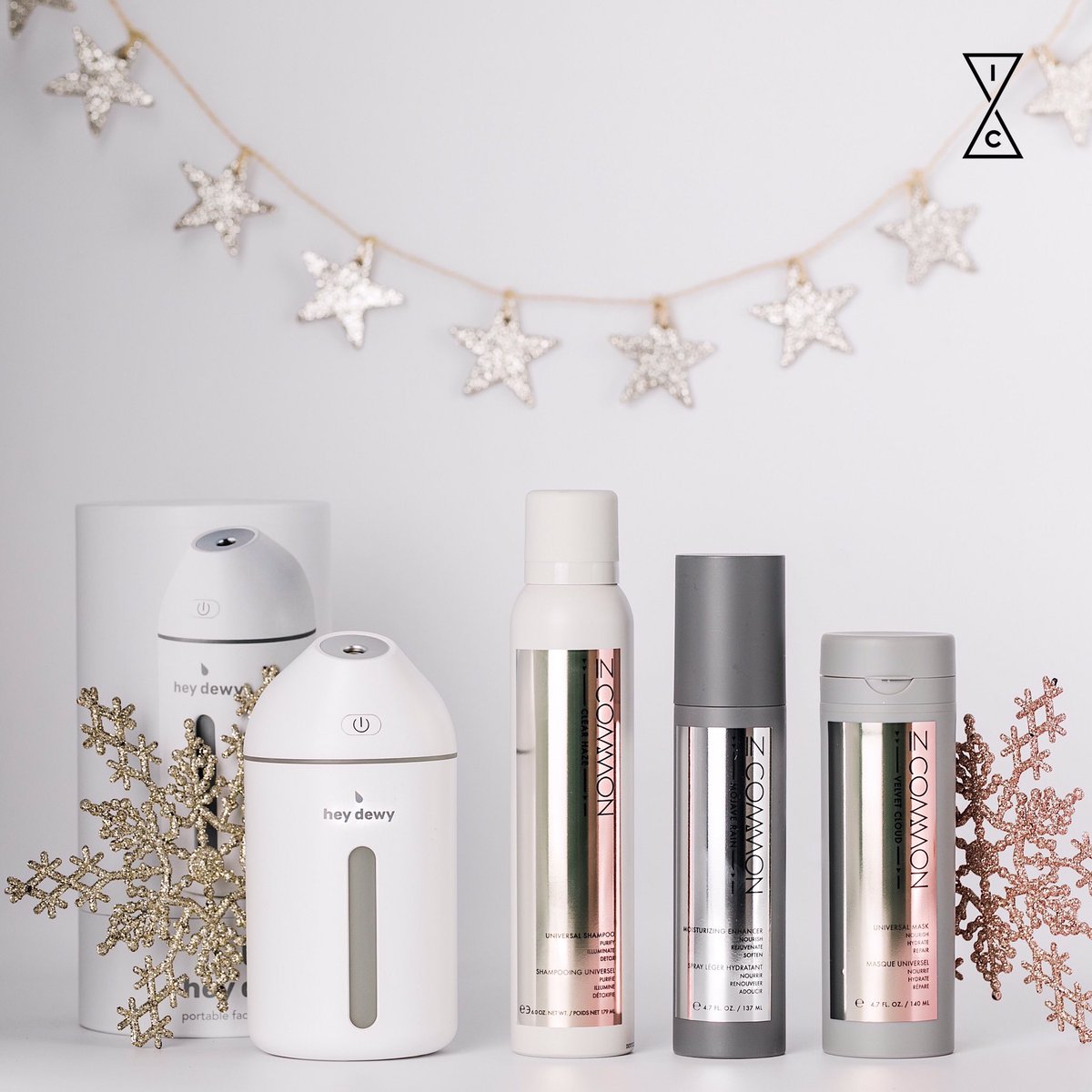 incommon_beauty's tweet photo. We’re all about healthy hair, so we partnered with #HeyDewy to keep your skin healthy + HYDRATED, too! 💦 Nourish your hair and skin with this portable USB humidifier. Head to our IG to enter to win #HeyDewy Humidifier AND our #InCommonBeauty Moisturizing System! https://t.co/9Hz4FmT7mt