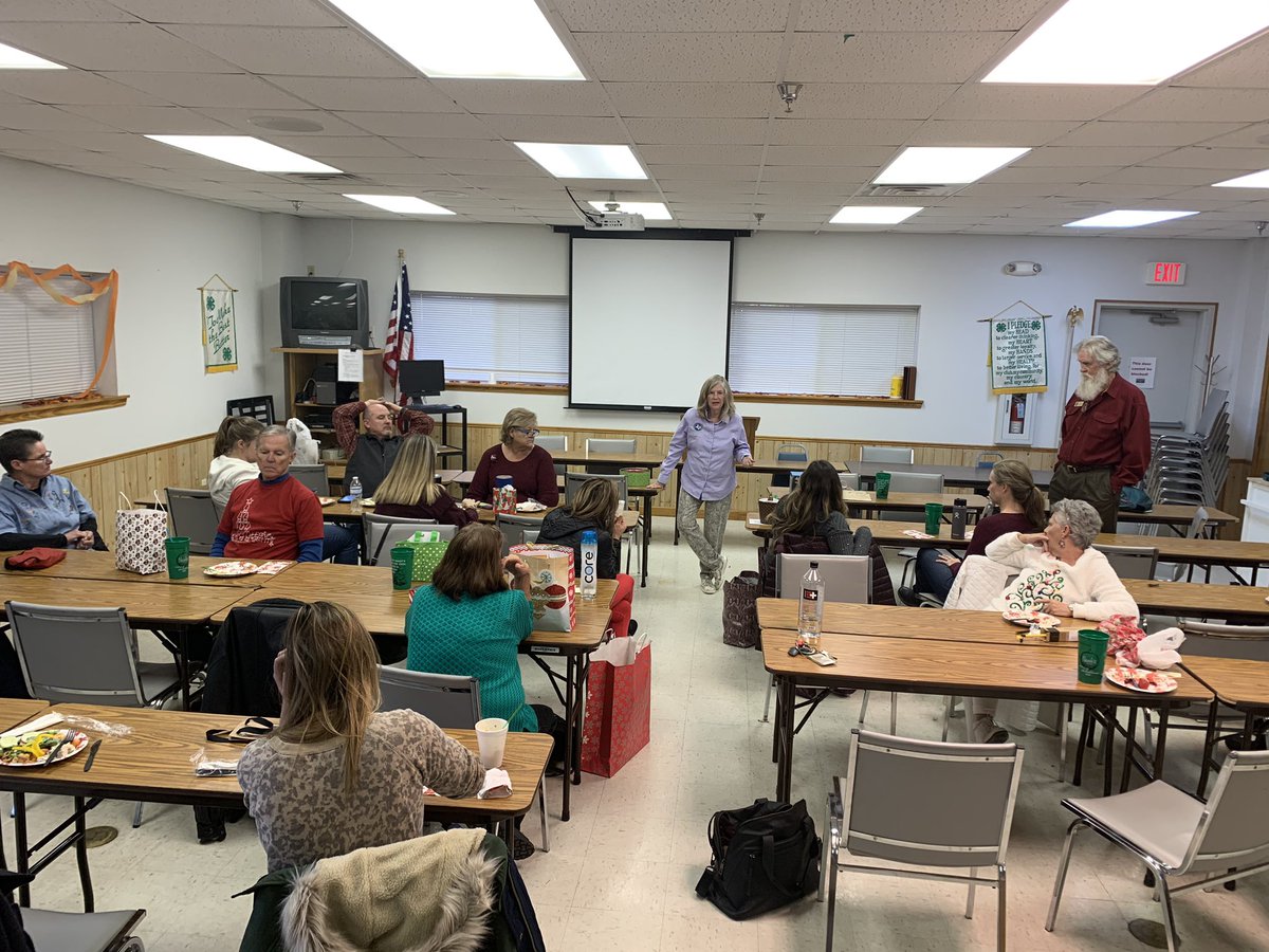 ComalFIT's tweet photo. CISD Sow Healthy Gardens program LOVES our partnership with Comal Master Gardeners, AgriLife Extension Office, and the Food Bank! Thank you for your support of our 22 campus gardens and growing! #ComalSowHealthy #ComalFit #EmbraceChoice @nbfbtx @txextension @MandyEpley https://t.co/OwM3K8F7ay