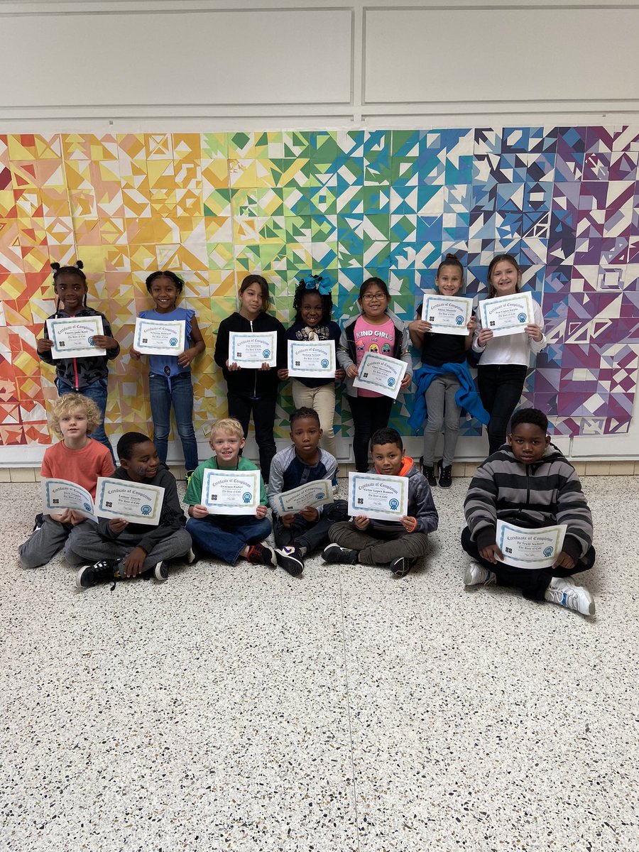 jessica_collins's tweet photo. #Studio112 #soaringeagles are some certified coders! #nhcsCHAT https://t.co/16MC3xHxiy