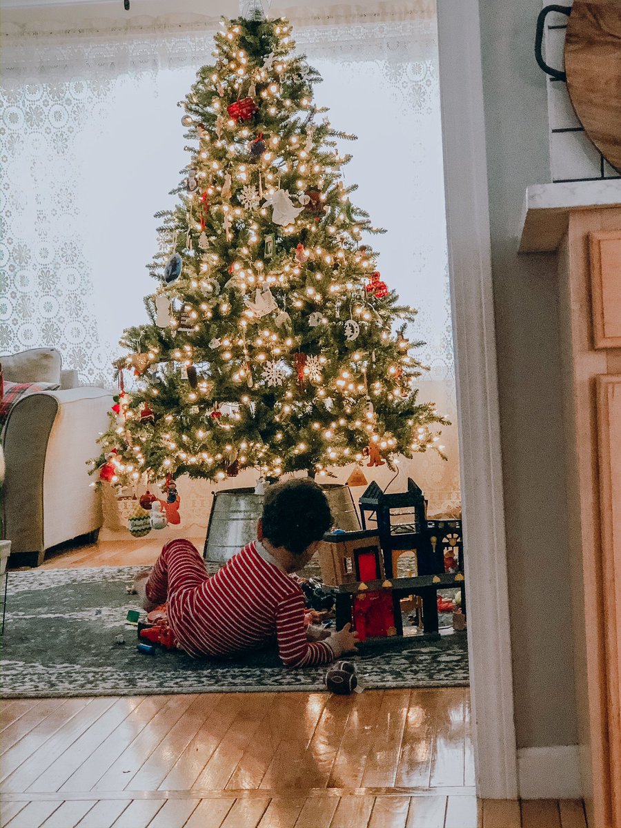 MsJillMF's tweet image. The sweetest view. Only two more weeks until Santa comes!