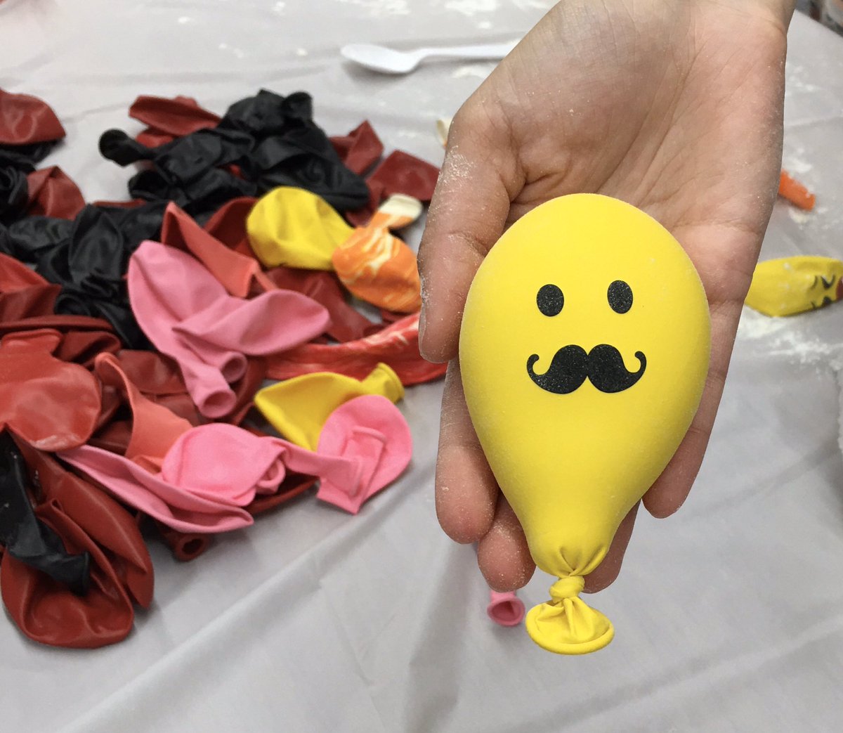 thestampumd's tweet photo. Come by the Student Involvement Suite before 2PM and you, too, can make your own stress ball!
#STAMPStudyZone #UMDfinals https://t.co/lEZzL34DCX
