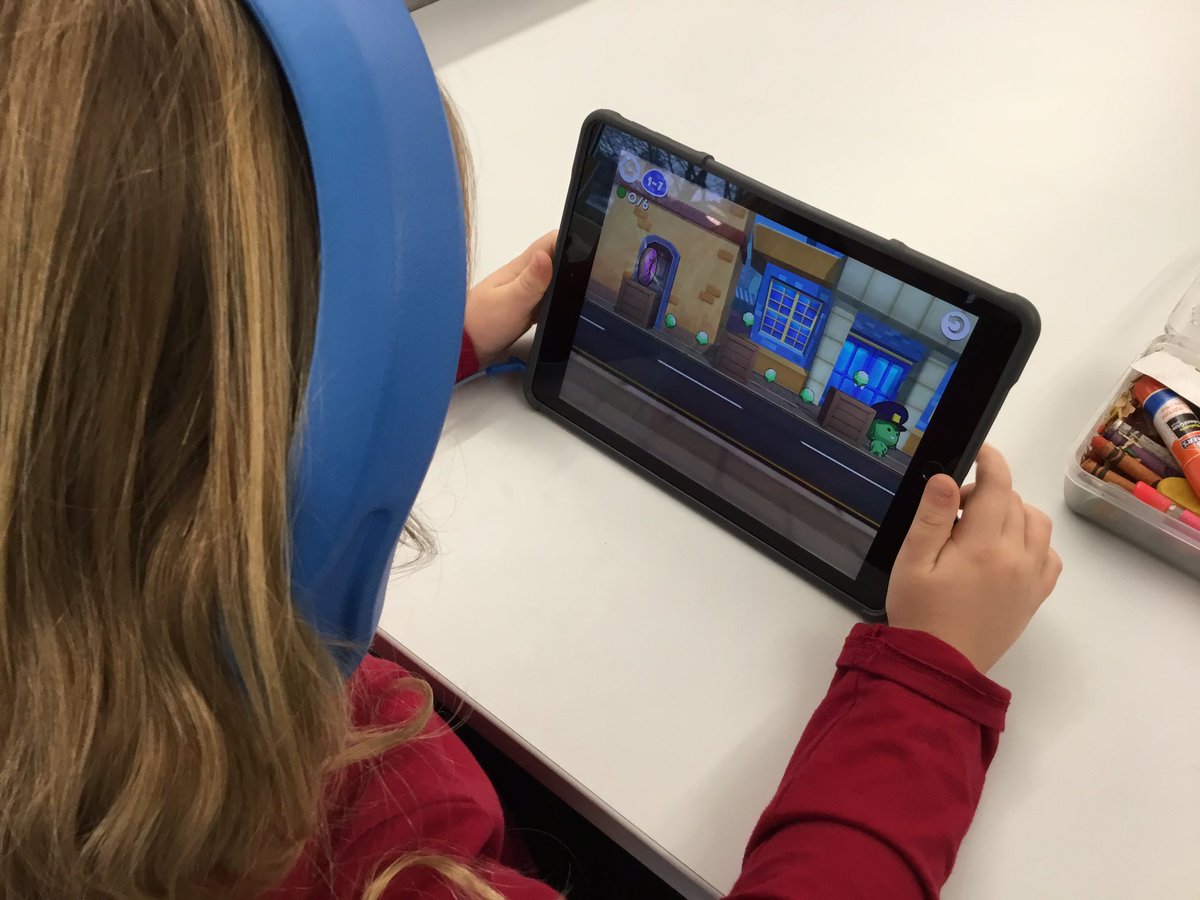 Cropperl03's tweet photo. First grade #coders using @codesparkapp for #hourofcode! @BaronElementary @ManheimCentral #proudtobeabaron #owntheyear #hourofcode #steminpa https://t.co/SuZgRub3HX