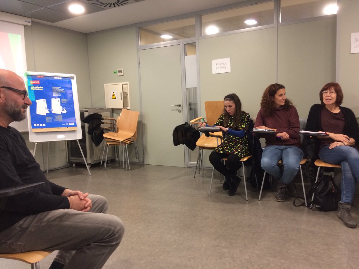 DGGoncet's tweet photo. Gracias a Manuel Vicente de ⁦@SevillaAcoge⁩ por compartir su experiencia y sabiduría para mejorar las competencias profesionales de docentes y educadoras sobre mediación y competencias interculturales. 

⁦@dgafprofesorado⁩ ⁦@IASSAragon⁩ ⁦@AragonConsejo⁩ https://t.co/15ZsgAjbhz