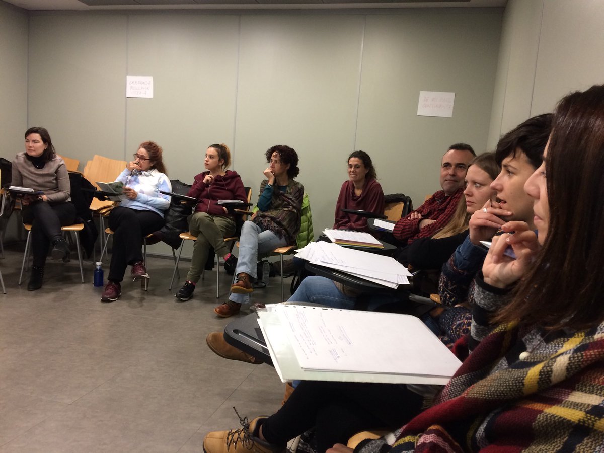 DGGoncet's tweet photo. Gracias a Manuel Vicente de ⁦@SevillaAcoge⁩ por compartir su experiencia y sabiduría para mejorar las competencias profesionales de docentes y educadoras sobre mediación y competencias interculturales. 

⁦@dgafprofesorado⁩ ⁦@IASSAragon⁩ ⁦@AragonConsejo⁩ https://t.co/15ZsgAjbhz