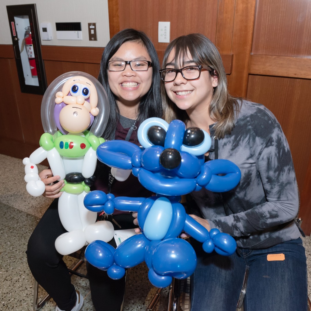 aztecnightssdsu's tweet photo. One of our Midnight Study Break traditions is having Leo's Cruzzing Balloons make exceptional balloon art for no cost to student attendees! Take advantage of this fun giveaway along with many others this Wednesday night! 
#AztecNights #SDSU #GoAztecs #Finals #StudyBreak https://t.co/72sde7OU84