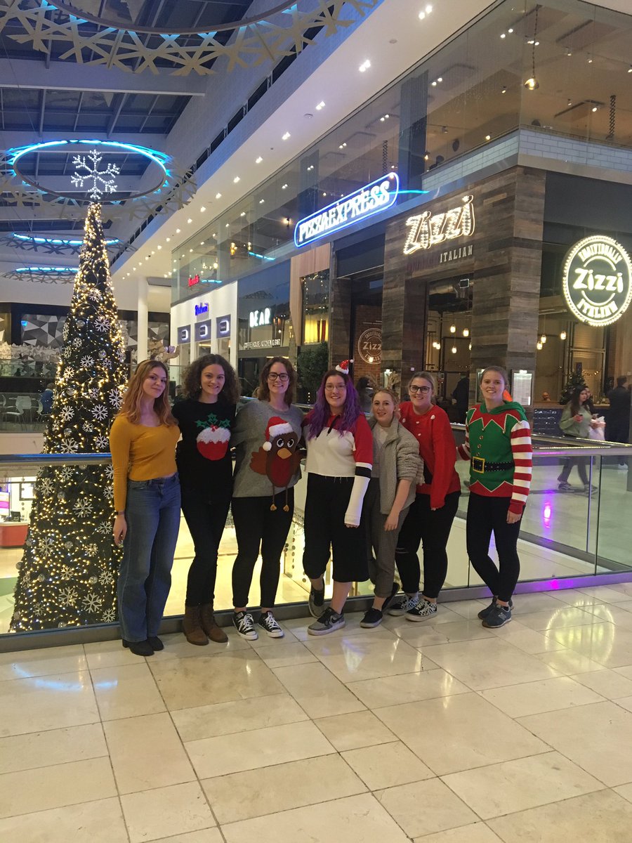 bsl_derby's tweet photo. Christmas Performance at the intu!! 
What fun! 😂😉😉 Only a couple more performances left for this December. Great to see everyone!! 🎄🎅🏻🤶🏻💁‍♀️
#intuderby #derby #bsl #signperformance #itschristmastime #feelingfestive #derbyunion #christmasshopping https://t.co/GSChHBetcs