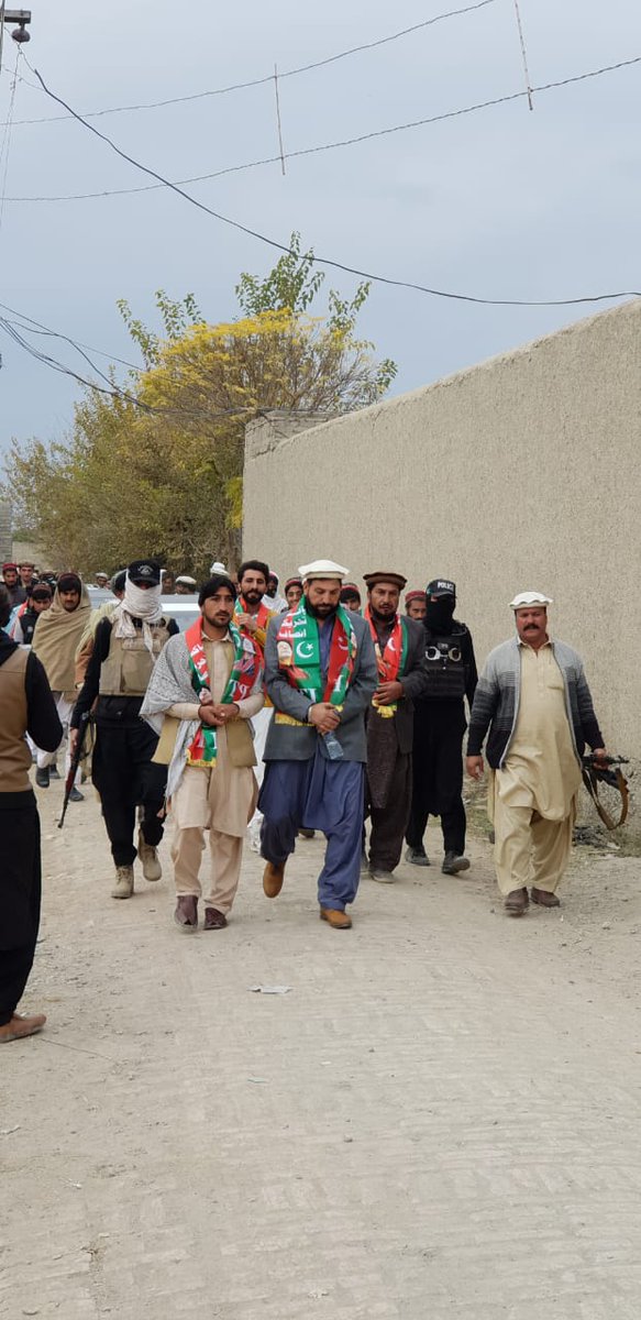 fida_dawar's tweet photo. Today Pti President Malik Nek Muhammad Khan chaired a meeting of NWTD workers and appointed GS Niaz Khan from Mir Ali and SVP Qaiser Wazir from Shewa.
we pti workers appreciated the great decision of President Nek Muhammad Pti North waziristan. 
#PTIGovernment #imrankhanpti https://t.co/JQzA2OTekb