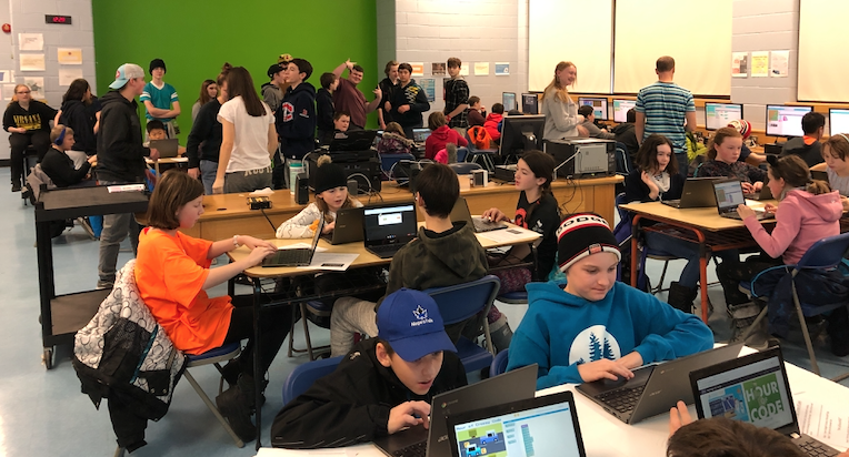 mrjswaine's tweet photo. Another @hourofcode at @BayridgeSS_LDSB with @BayridgePS_LDSB to celebrate compSci week! Thanks @Bayridgeteacher and Ms. Esposito for bringing grade 6s over. @PlayCraftLearn is hugely popular with kids - thanks @codeorg for these great resources! https://t.co/pk0kdt3F1o #bssStem https://t.co/HUqJgI2k4R
