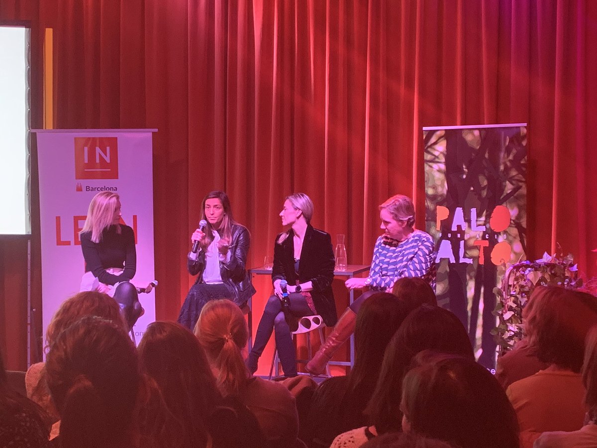 LeanInBCN's tweet photo. “Si tienes ganas de invertir actívate dentro de tu ciudad y busca oportunidades. Es una manera única de crear valor” @AndersenTaryn #Hackingmoney #leaninbcn https://t.co/RhA53XiPWC