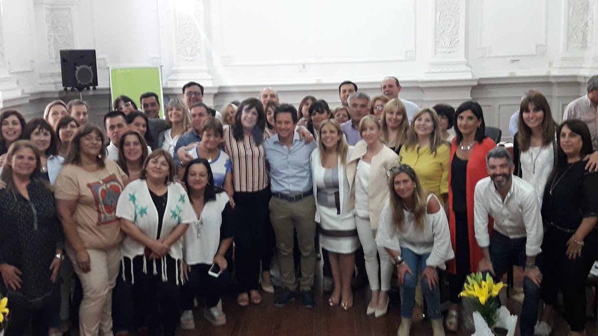 adriana_frega's tweet photo. Hoy cierro una etapa de mi carrera  con agradecimentos a mi equipo de trabajo @InspeccionGral.  A la comunidad educativa @BAeducacion. A mis queridos inspectores regionales, distritales y areales. Gracias a @gzinny por la oportunidad y la confianza para llevar adelante la gestión https://t.co/33smWzVpv0