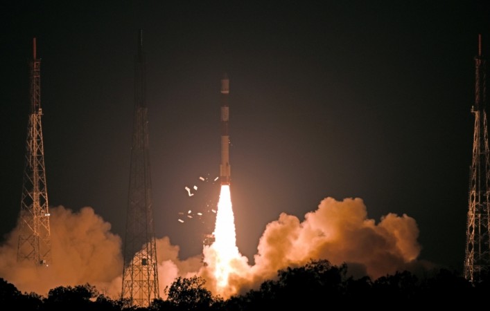 iam_mohdarshad's tweet photo. indian Space Research Organisation #ISRO is gearing up to launch the nation's latest spy satellite RISAT-2BR1 and nine foreign satellites from the Satish Dhawan Space Centre in Sriharikota, Andhra Pradesh on December 11. 2019. #ISROMissions
#spysatellite #proudmoment #ourindia https://t.co/Ecf3qGCqYP