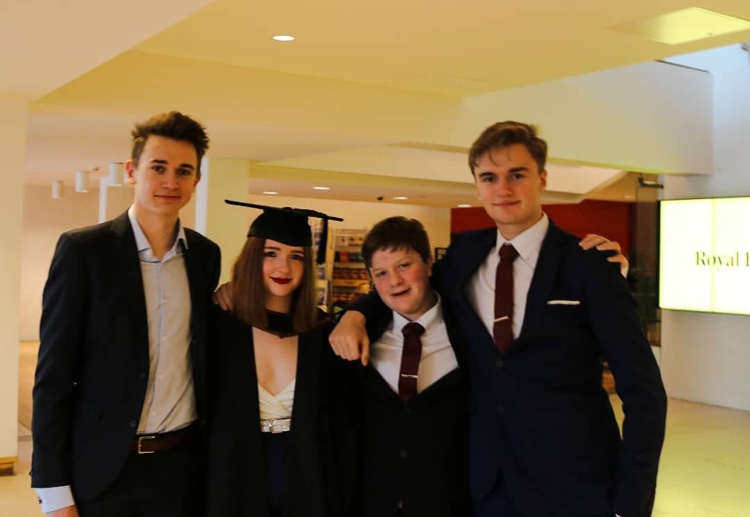 bethduke_'s tweet photo. Graduated in Sound, a certified noise maker 🎶 🔊 
@CSSDLondon #cssdgraduation https://t.co/9Rghdeu5nG