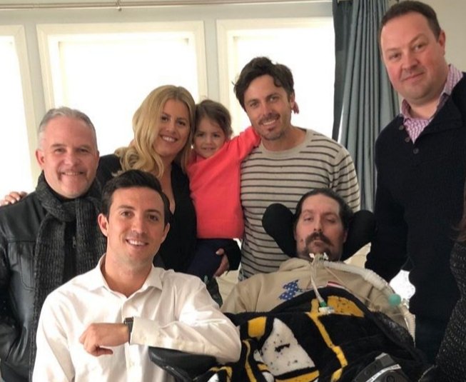 caseysherman123's tweet photo. Working even harder today on the @PeteFrates3 movie with partner #CaseyAffleck based on our 2017 bestselling book The Ice Bucket Challenge.
@DaveWedge @DEADLINE @Variety_TV @netflix @bostonherald @BostonGlobe https://t.co/UvuzpxS80J