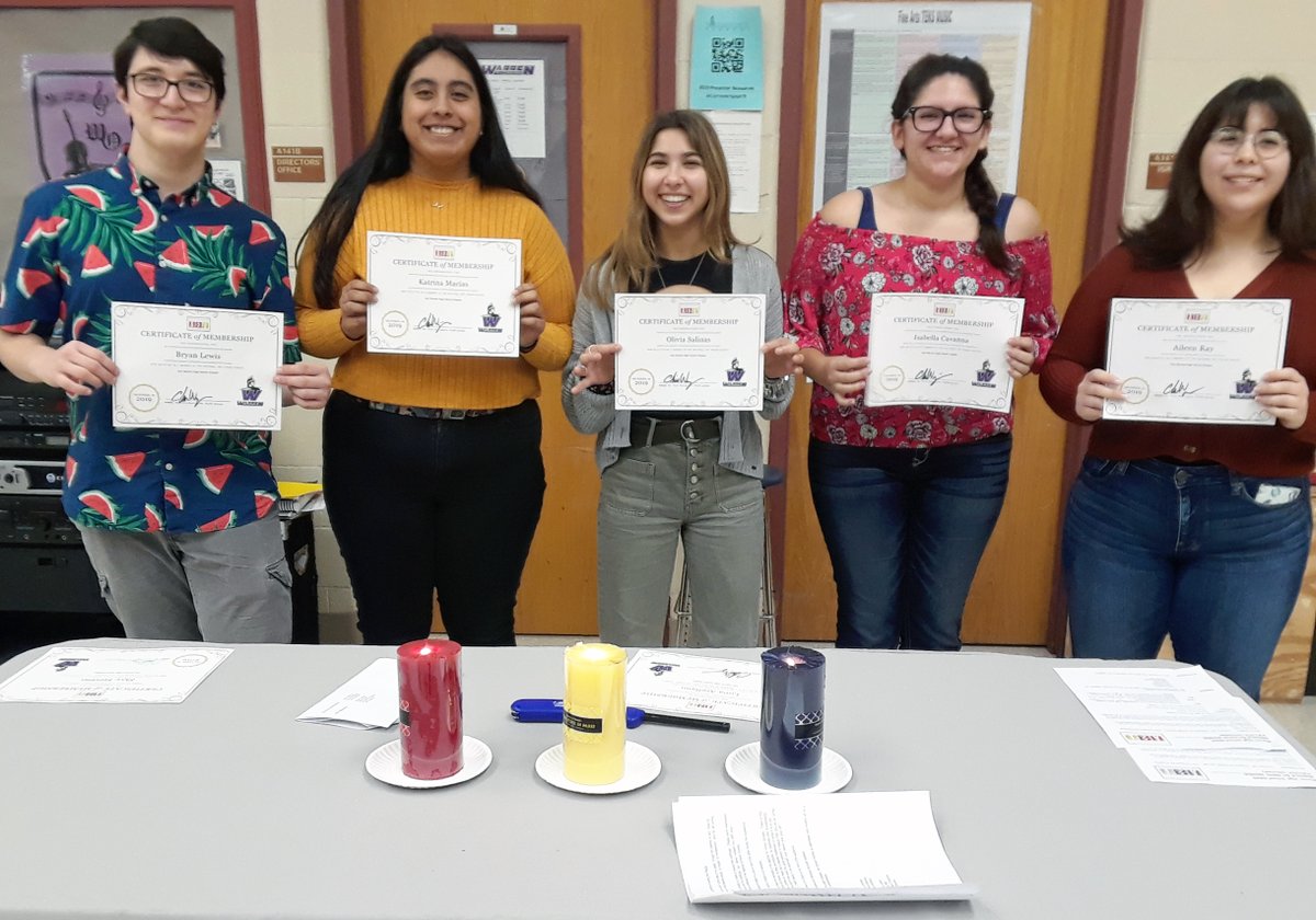 NISDWHSArt's tweet photo. Congratulations to the new and returning members of the @NISDWarren National Art Honor Society on induction day! #WarrenLegends #AllMeansAll #WarrenAdvanced https://t.co/2LFjigDeQT