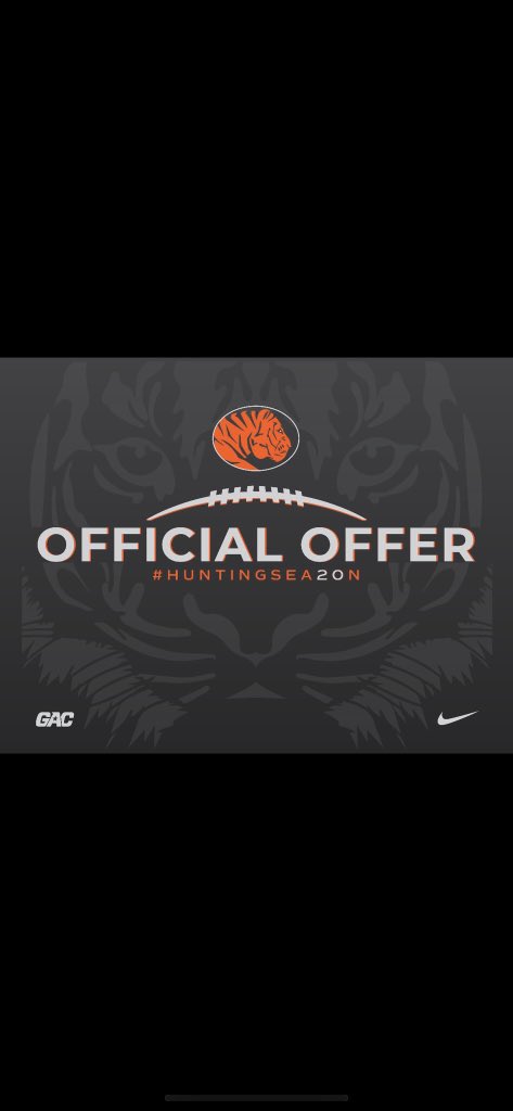 Young_Kyas's tweet photo. I’m truly blessed to receive my third offer from ECU tigers 🐅 thank you @Coach_JakeMax https://t.co/qk6qAPTcRM