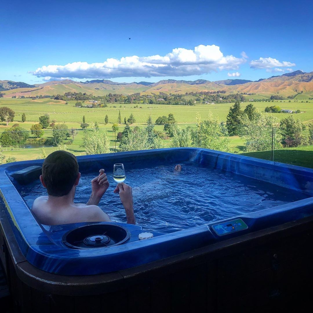 Meanwhile, in New Zealand...
#drinkriesling
 📷: @its_me_gb