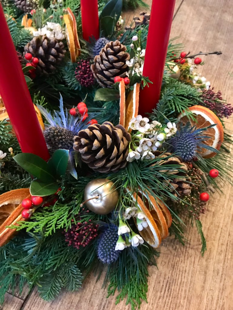 In2TheGarden's tweet photo. Beautiful advent wreaths and door wreaths being made at 92 Mill Lane today! #tuesdayshop #shoplocal #christmascheer #candlearrangement #freshfoliage #nw6 #nw3 #whampers https://t.co/SV7DuxFXnp