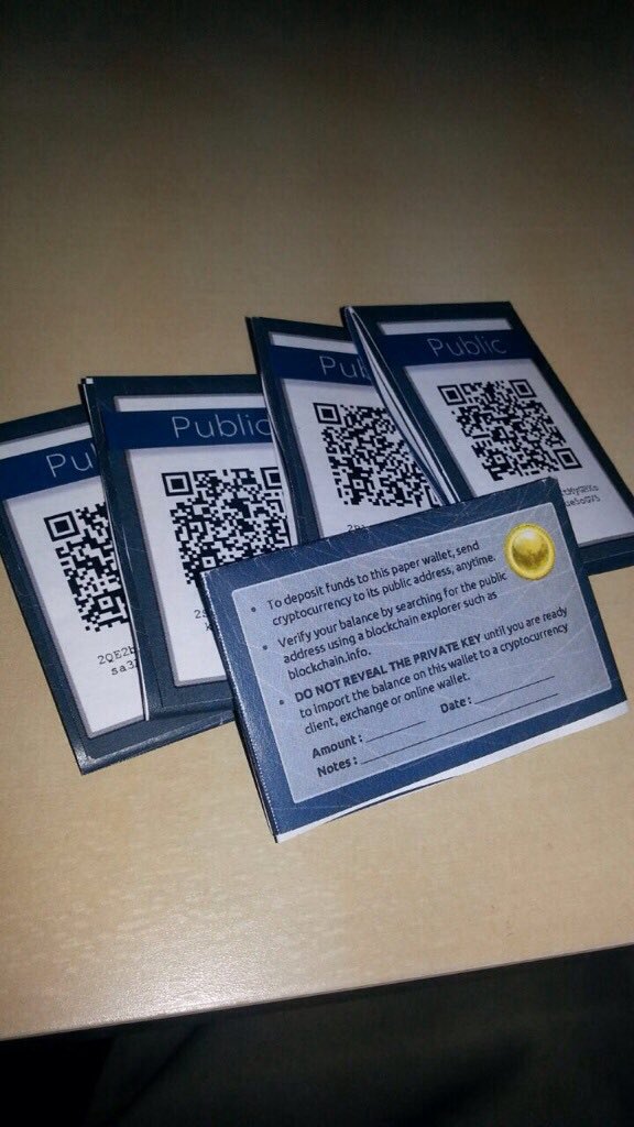 MooncoinItalia's tweet photo. Best #christmas gift ? Make your #friends #millionaire ! MOON paperwallet !   #gadgets #tech https://t.co/8PajfYXJzD #bitcoin #Dogecoin #Mooncoin  #blockchaintechnology #brands #tech #ethereum #moon #cryptocurrency #altcoins #christmasgifts #Blockchain #DigitalTransformation https://t.co/0WwMlHLPIc