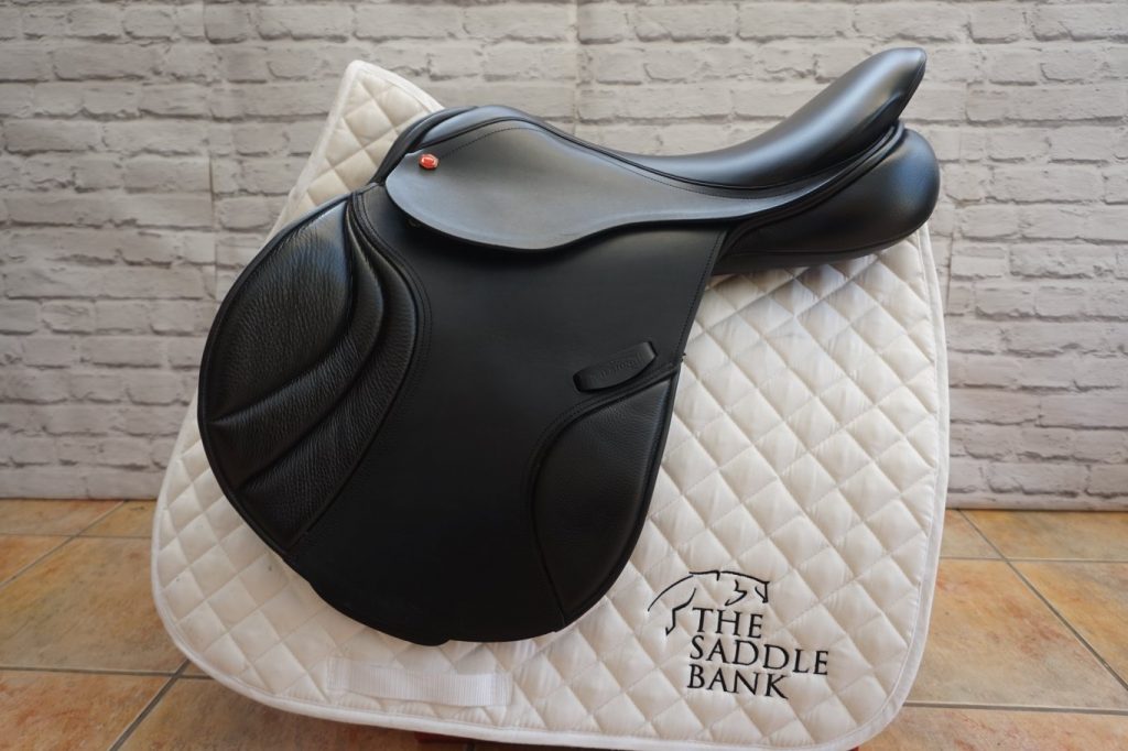 TheSaddleBank's tweet photo. Albion K2 Jump saddles – Why are they the most desirable?

Click here to find out: 

https://t.co/31MRekqz9R https://t.co/ZIeNhZD206