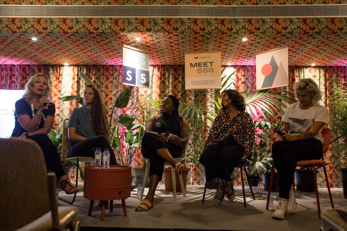 shesaid_so's tweet photo. Today's #MEETSSS throwback comes courtesy of the panel 'Promoting Music on a Global scale & the role played by international communities'
We had Anette Collins @orchtweets
@DaChiick
Laurene Chanson @whispernot_
Marine De Bruyn @bureauexport
and Filipa Marinho @redbullPOR https://t.co/fqah7N21xa