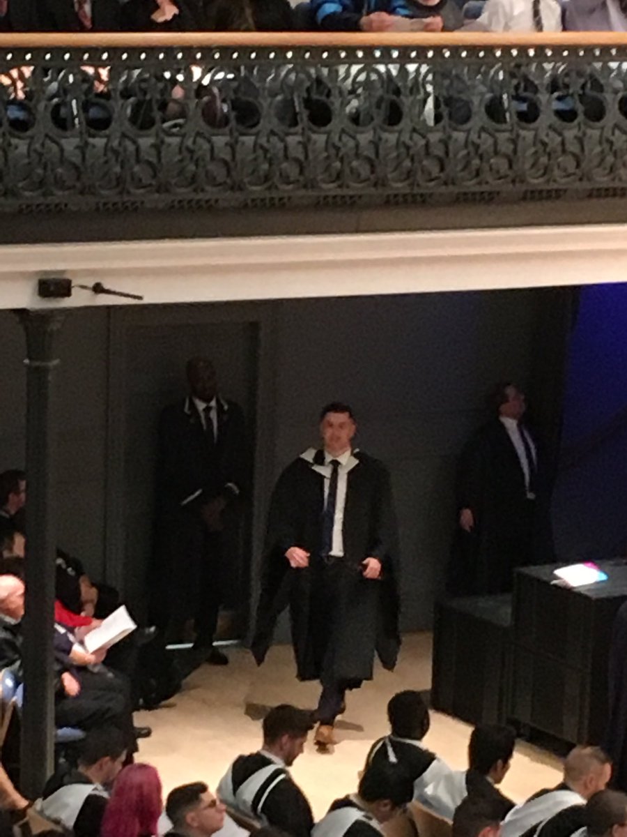 terryfraser05's tweet photo. Proud dad moment seeing son graduate with BA (Hons) In Journalism. Well done Innes 👏🏻🧑🏻‍🎓🍾#RGU https://t.co/sWPoOHJNO2