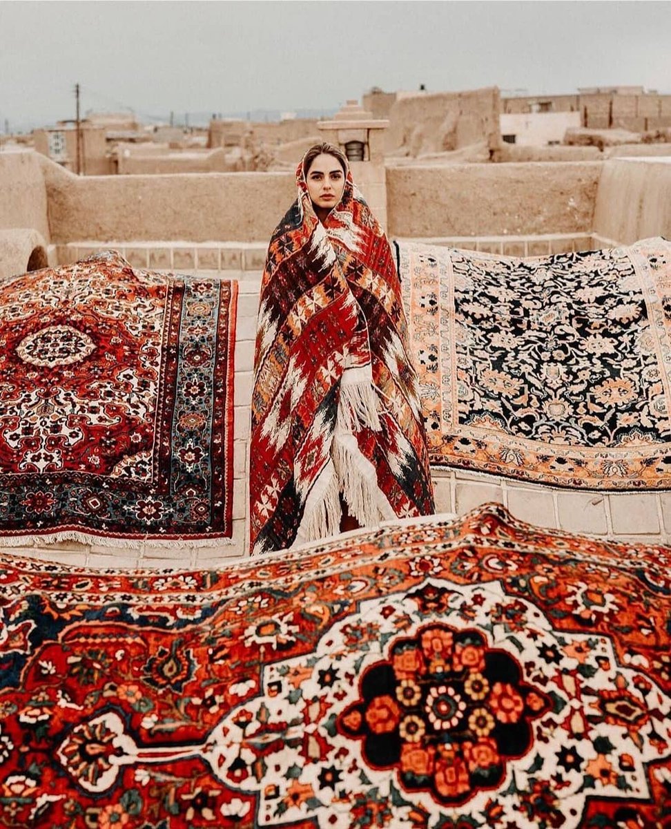 GapaTour_co's tweet photo. Persian Carpet is the Narrator of Iranian Arts and Cultures 🧡
#TravelTuesday 
https://t.co/qwA4pbpOuz https://t.co/KBuWGHmyyU