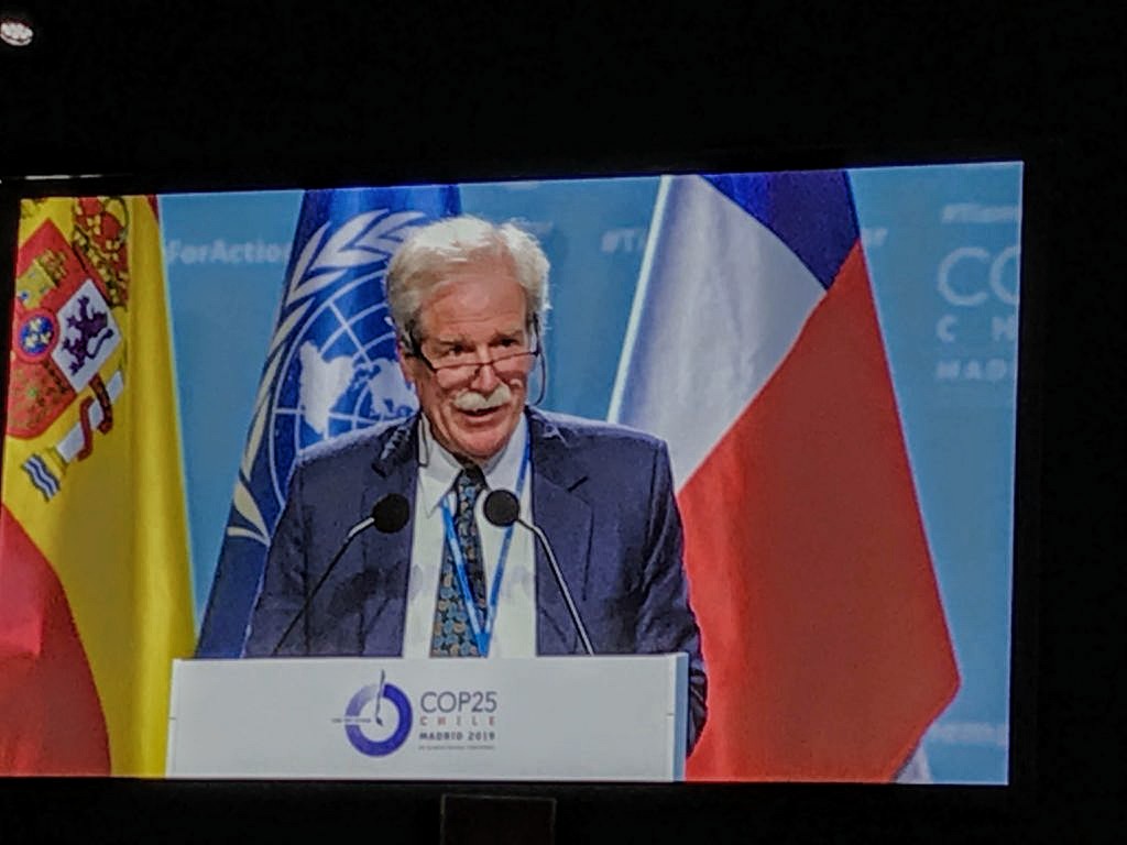 nankimann's tweet photo. 1.5degrees is too hot for the #HinduKushHimalaya. Be ambitious. Act now. Act together. David Molden #COP25 #TimeForAction @icimod @PhilippusWester https://t.co/bCHgr3VbYN