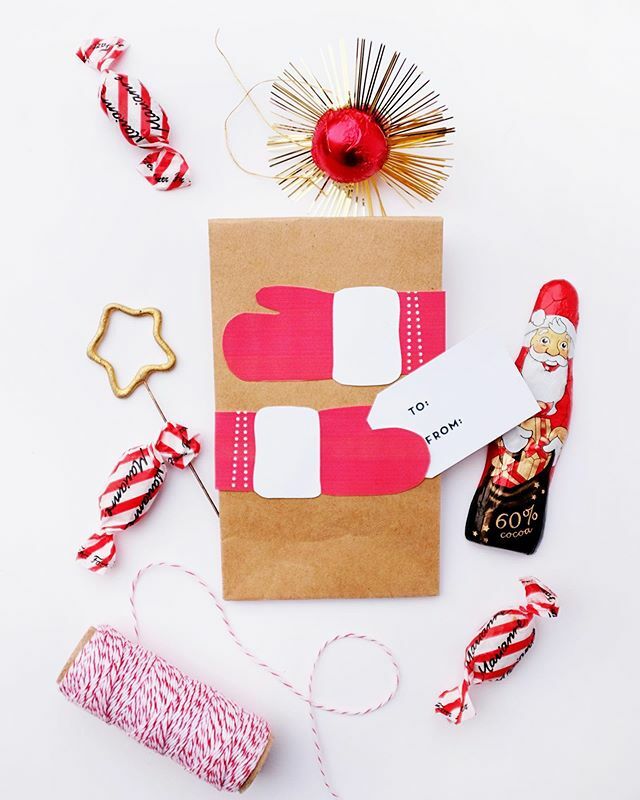 Give a jolly🎅🏼 hug with this printable. ift.tt/35bnokt