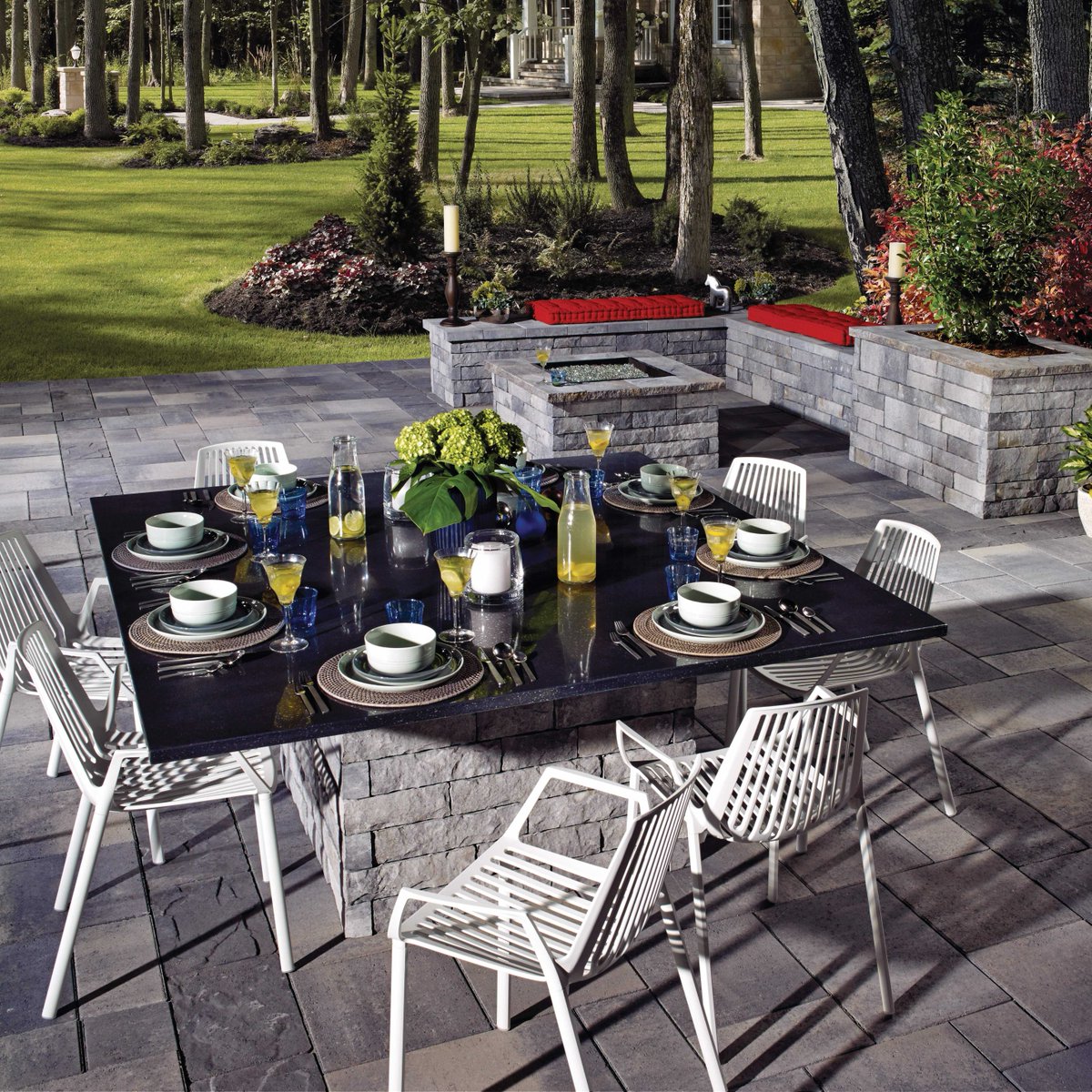 Belgard's tweet photo. #ContractorTip: Use larger format and modular pavers to create gorgeous outdoor designs with fewer cuts and easier laying patterns. Learn more hardscape installation labor-saving ideas on our website: https://t.co/O3ksaU6hQo https://t.co/2ThuntisxD